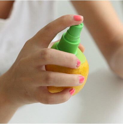 Special Sale Hand Juicer Eco-Friendly Plastic Lemon Juicer Citrus Squeezer Sprayer Great Kitchen helper Choice - GadgetSourceUSA